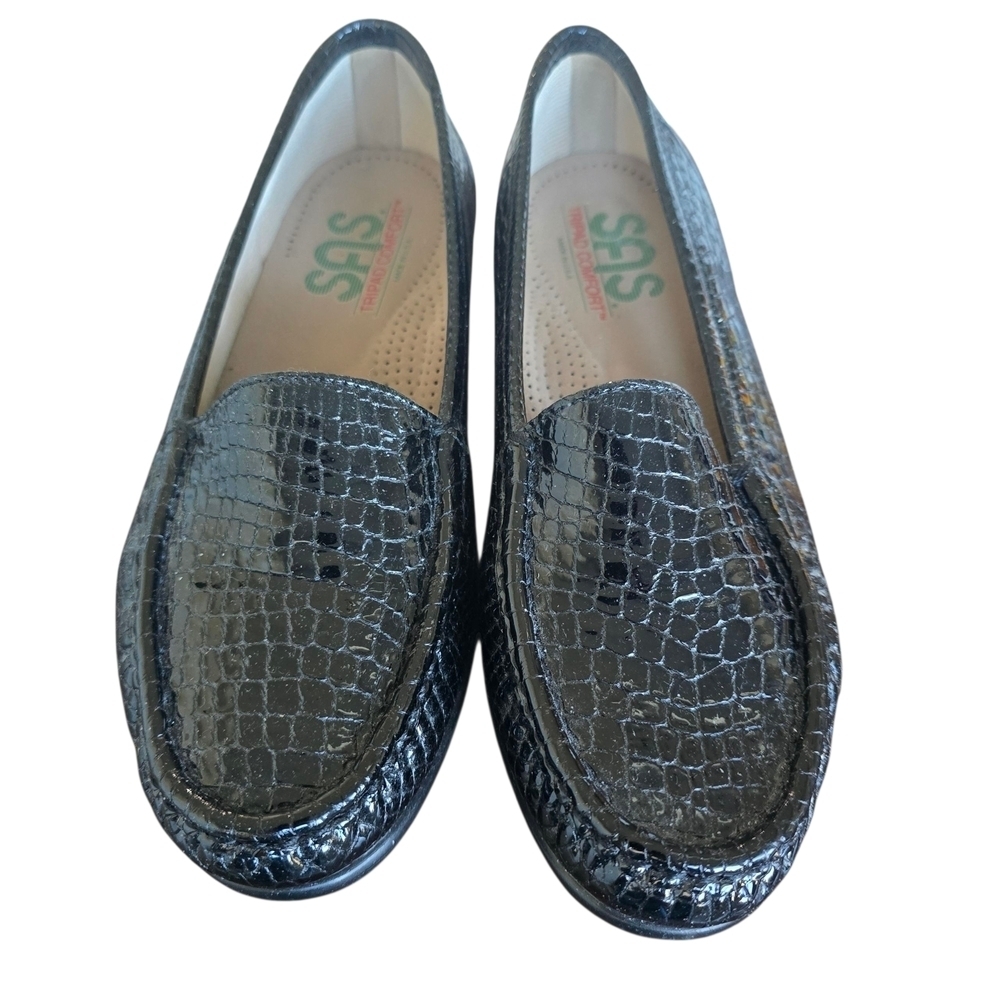 SAS Women's Textured Black Loafers - Picture 5 of 9